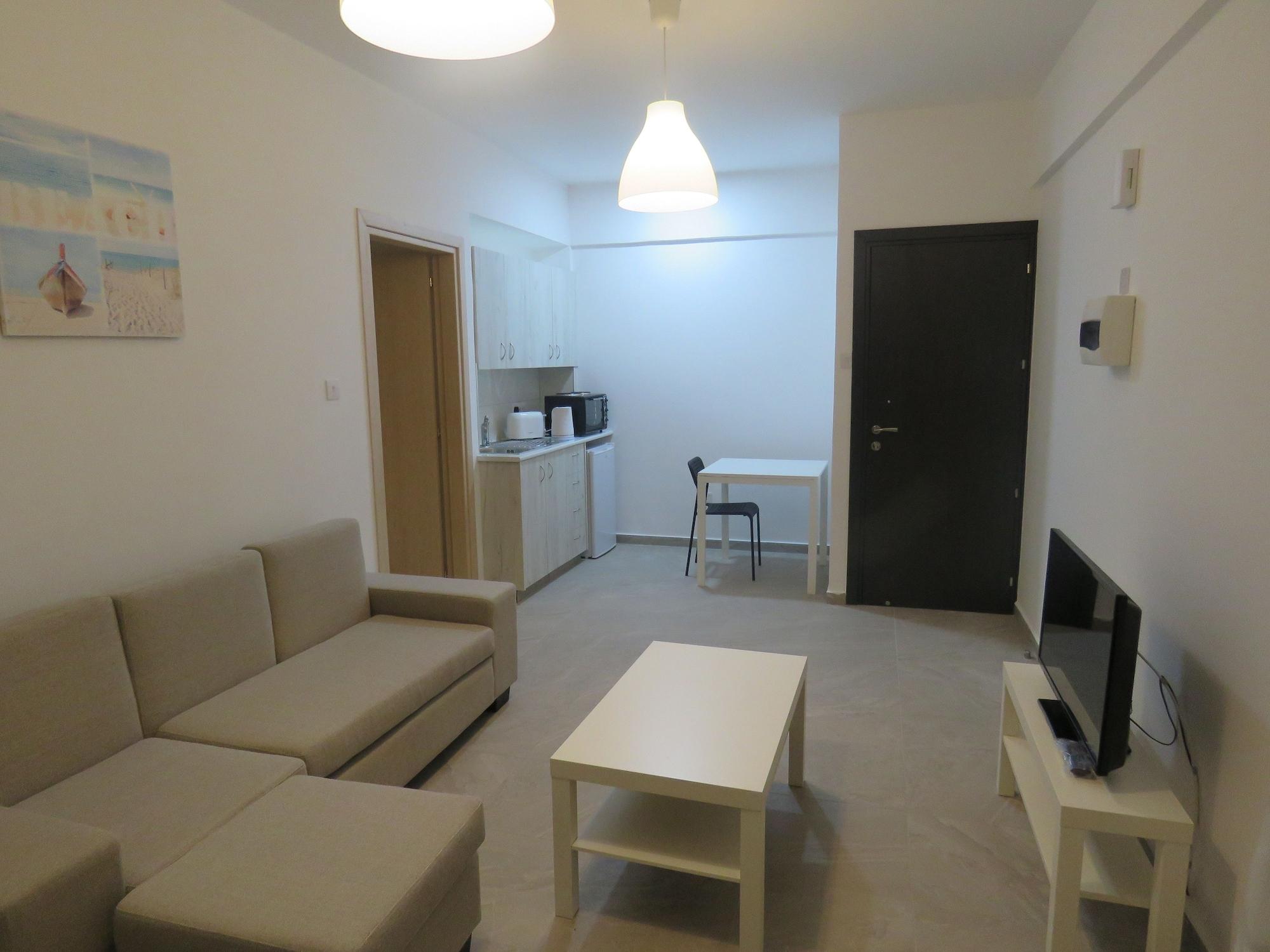 Polyxeni Hotel Apartments 利马索尔 外观 照片