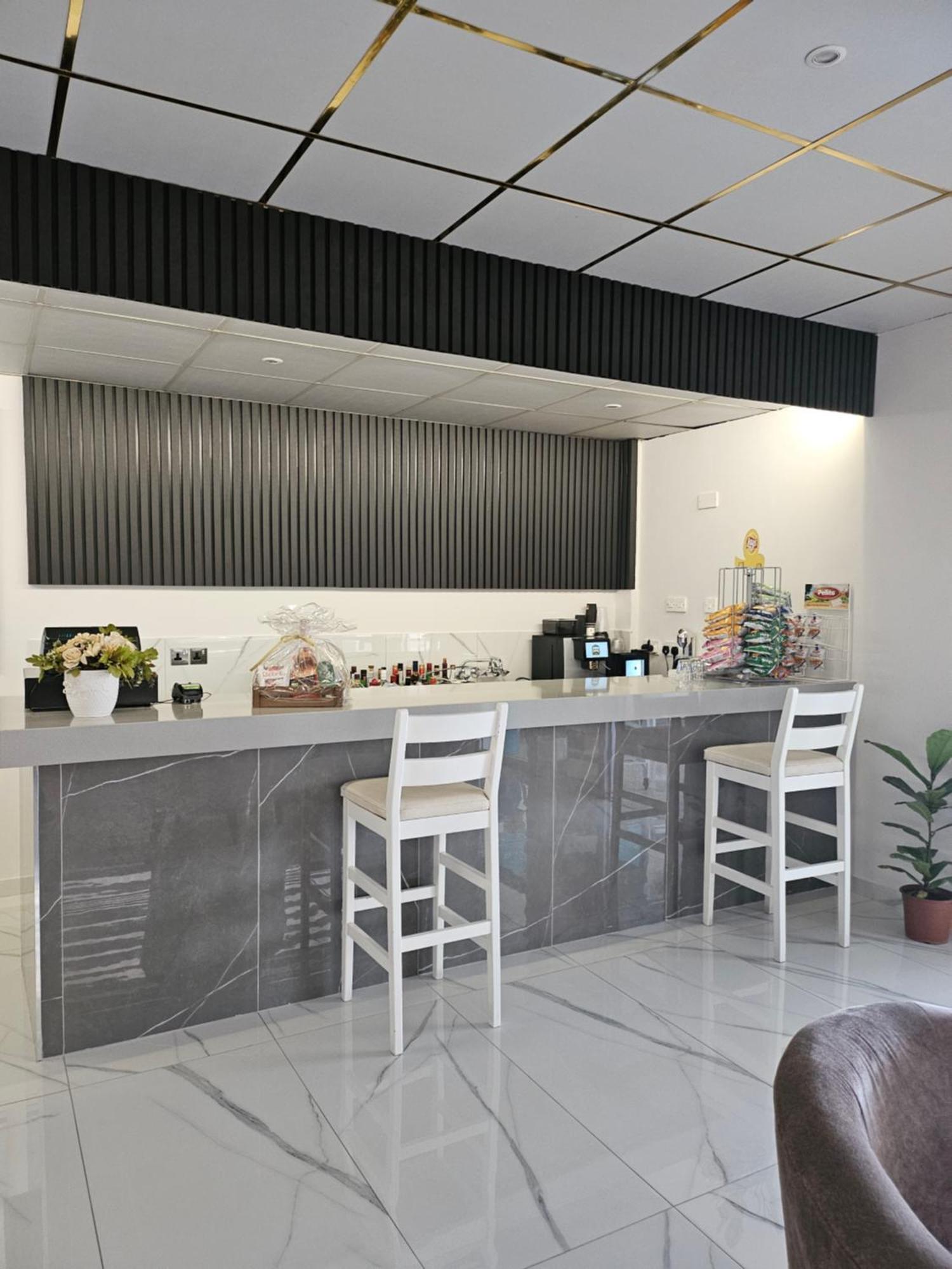 Polyxeni Hotel Apartments 利马索尔 外观 照片