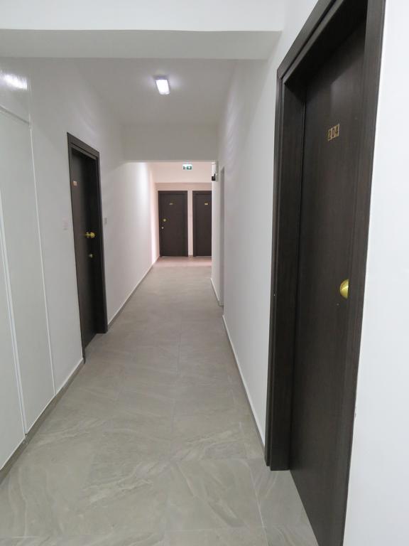 Polyxeni Hotel Apartments 利马索尔 外观 照片