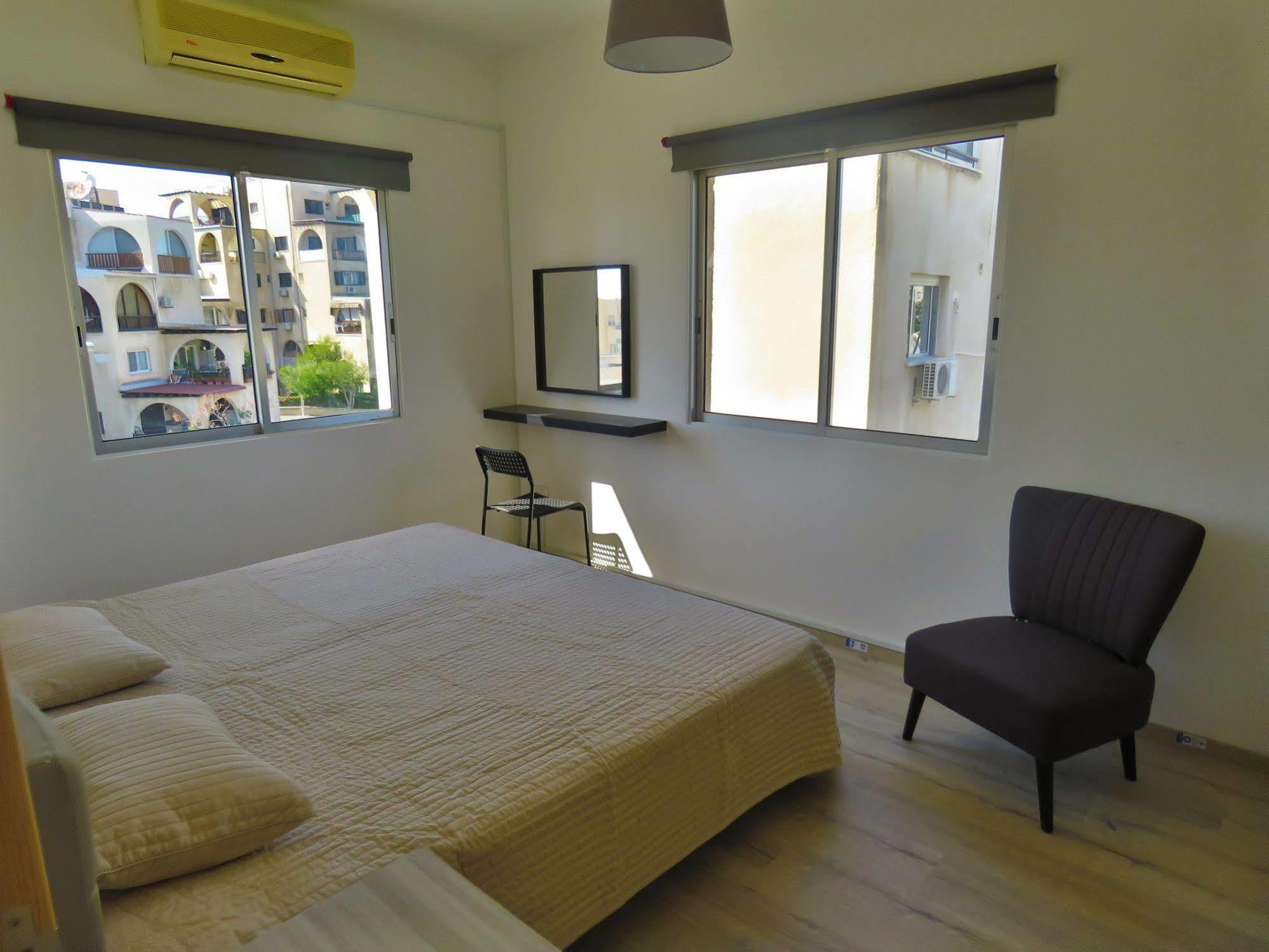 Polyxeni Hotel Apartments 利马索尔 外观 照片