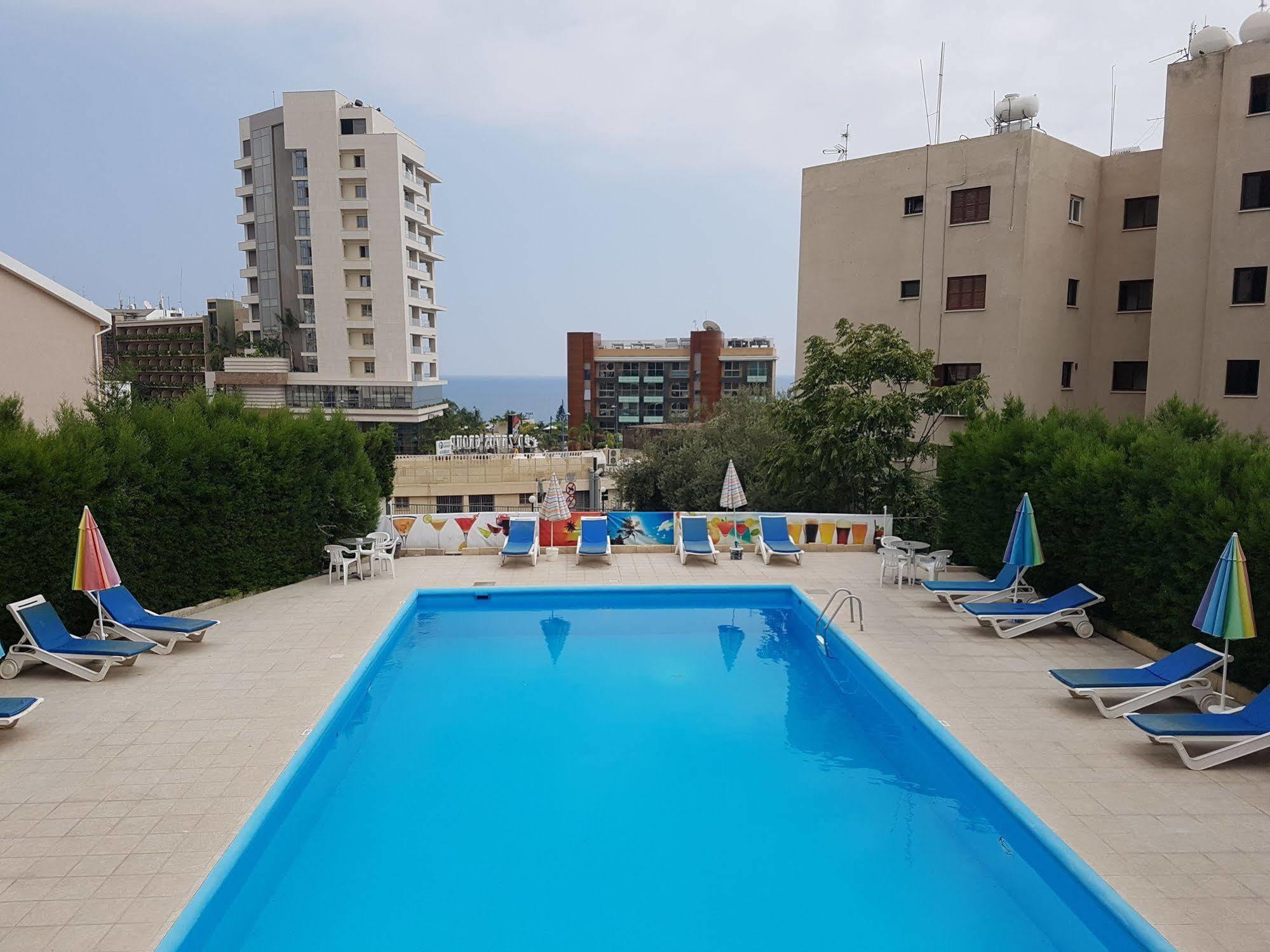 Polyxeni Hotel Apartments 利马索尔 外观 照片