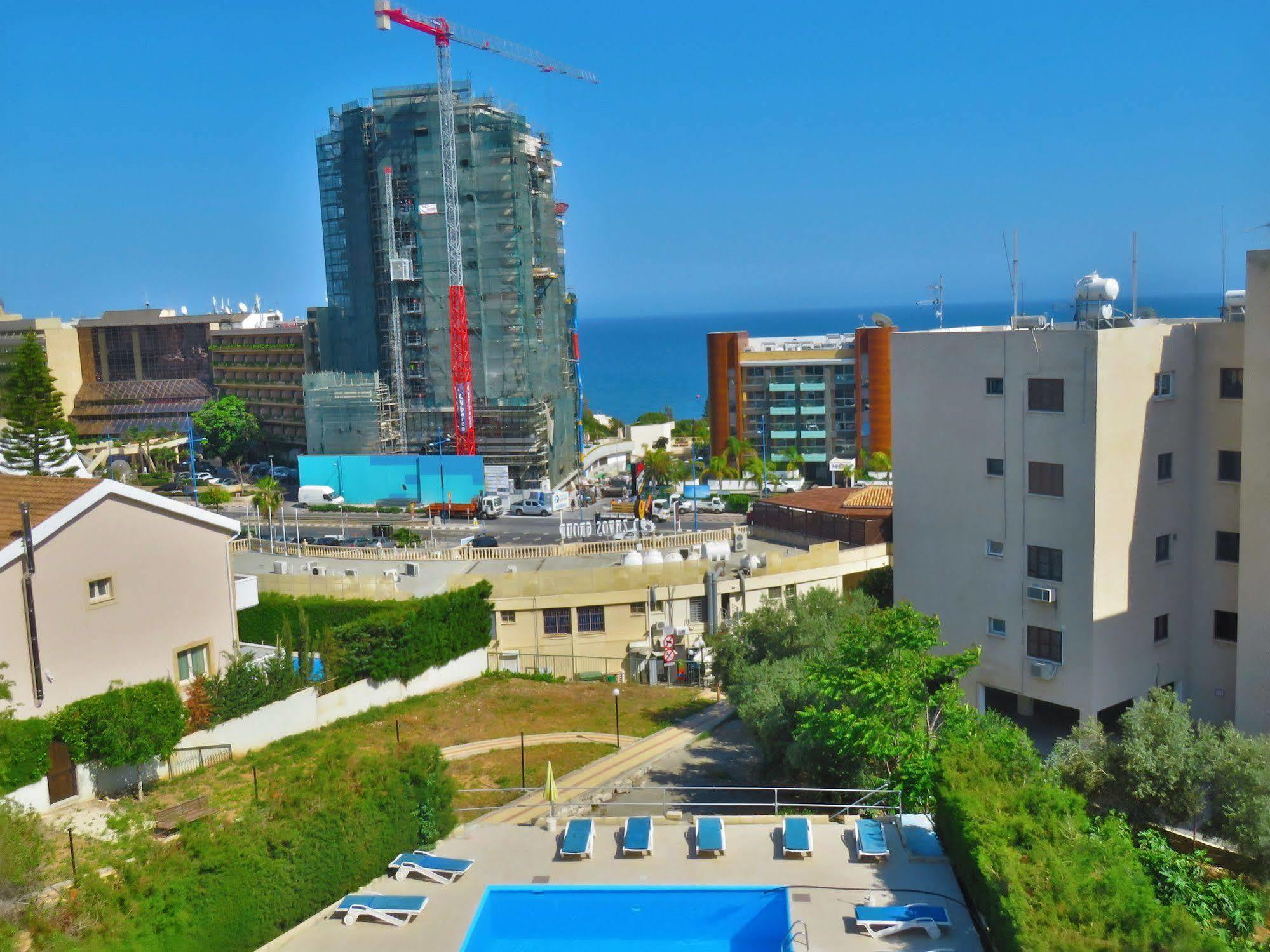 Polyxeni Hotel Apartments 利马索尔 外观 照片