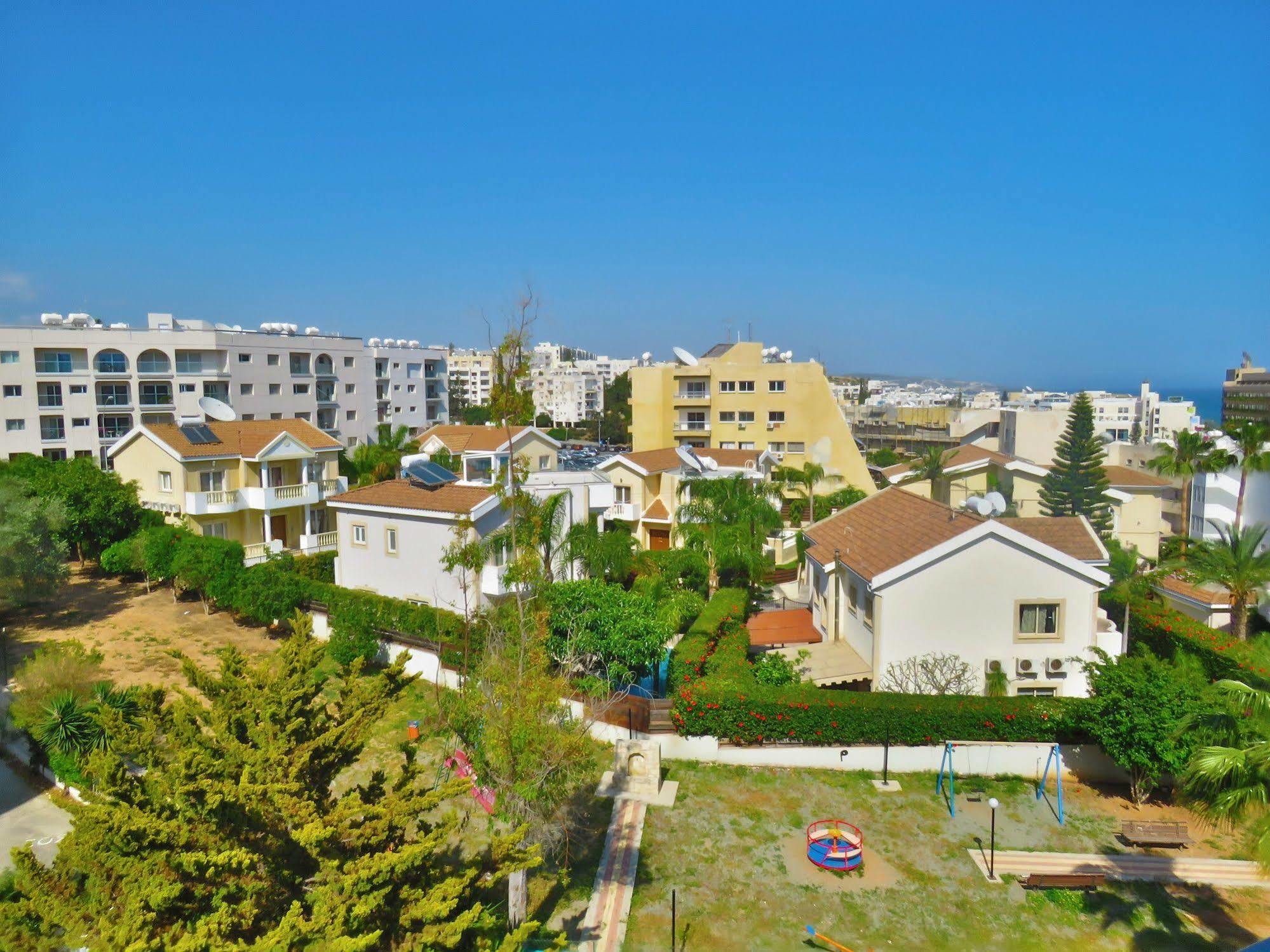 Polyxeni Hotel Apartments 利马索尔 外观 照片